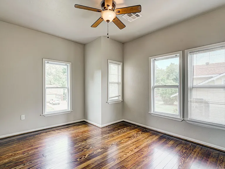 440 Elm Ave #2 — Photo 19