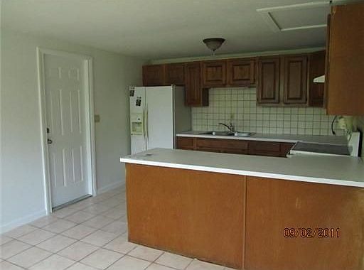 4th image of 2336 Caroma Ln