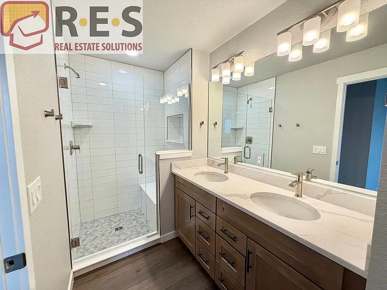 3659 Levy Park Dr — Photo 10