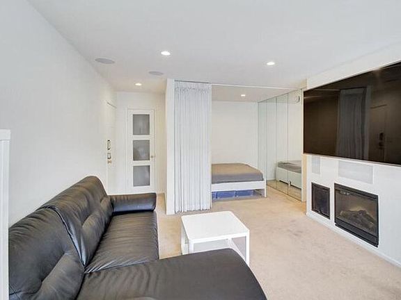 4th image of 11645 Montana Ave APT 226