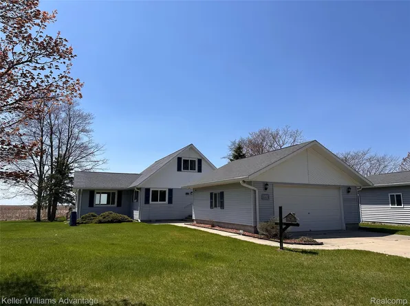 2800 E Booth Rd, Au Gres, MI 48703