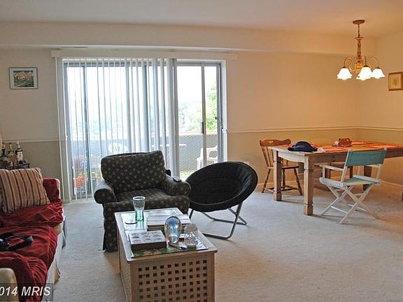 5th image of 1931 N Cleveland St APT 613