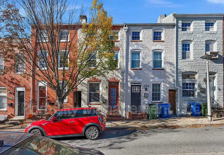 232 S Castle St — Photo 1