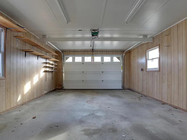 409 N Vorcey St — Photo 27