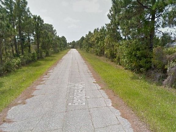 3rd image of 12128 Everglades Ave