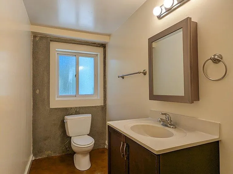 Hillegass Court Apartments — Photo 40