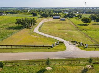 109 N Silver Saddle Cir, Weatherford, TX 76087