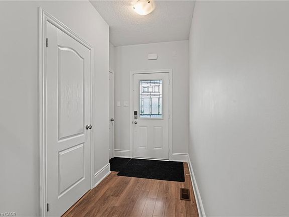 4th image of 35 Sunset Way