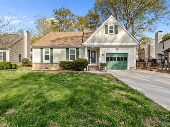 812 Hardwood Dr, Chesapeake, VA 23320