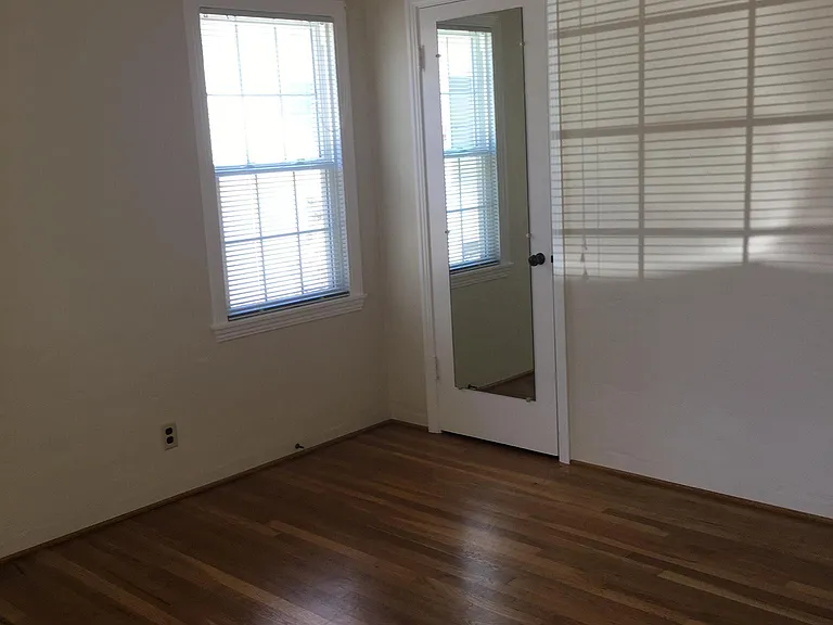 855 Poplar St — Photo 11