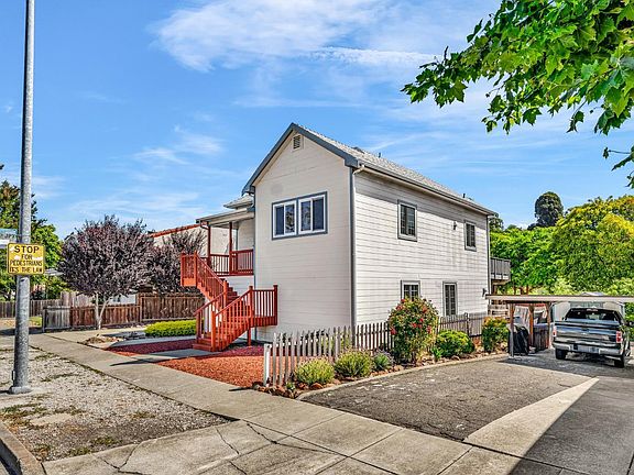 2nd image of 1107 Tennent Avenue