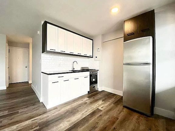 3rd image of 1365 Saint Nicholas Ave APT 23N