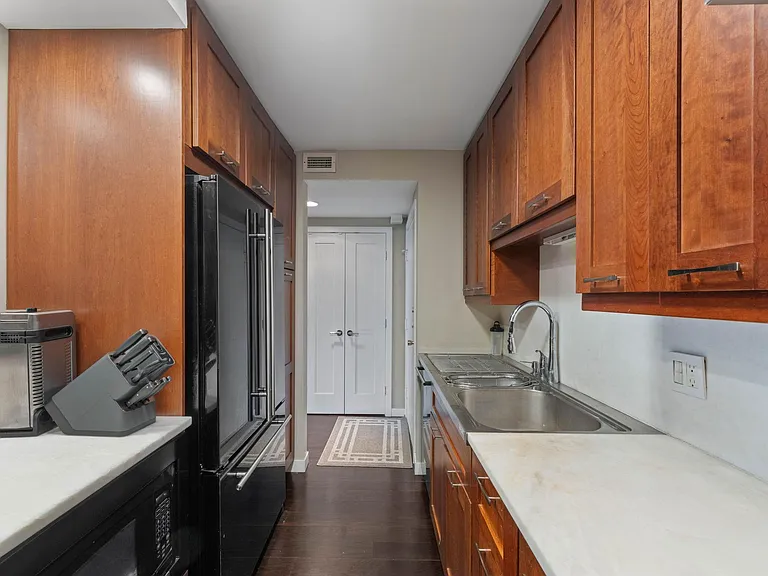 1200 Nicollet Ave #614 — Photo 3