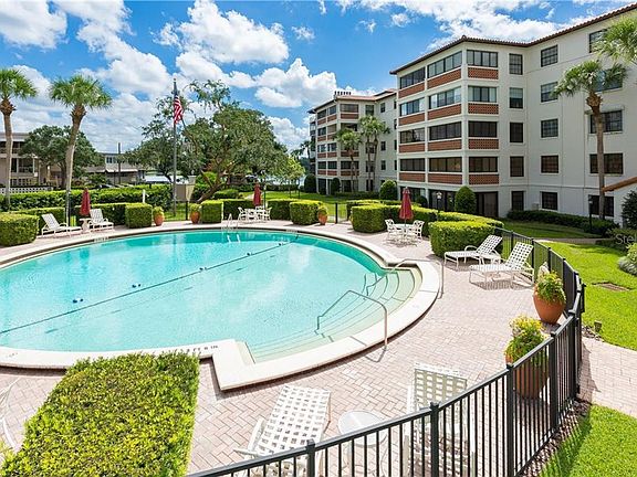 3rd image of 100 S Interlachen Ave APT 104