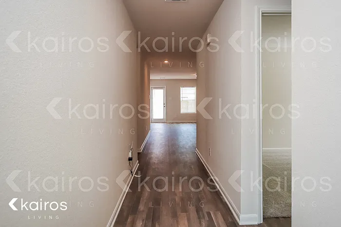 15581 Briar Forest Dr — Photo 2