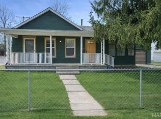 122 E Beach St, Litchfield, IL