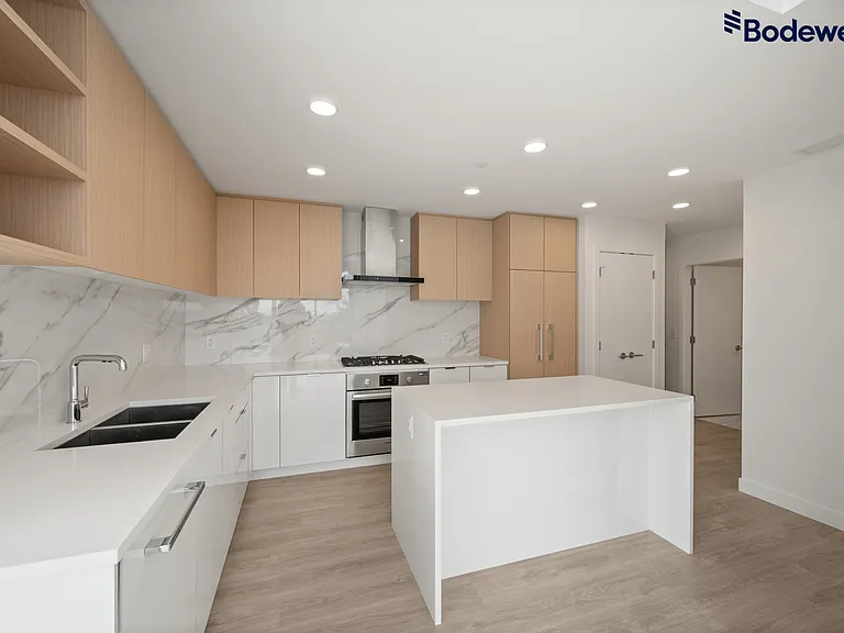 4988 Bennett St — Photo 8