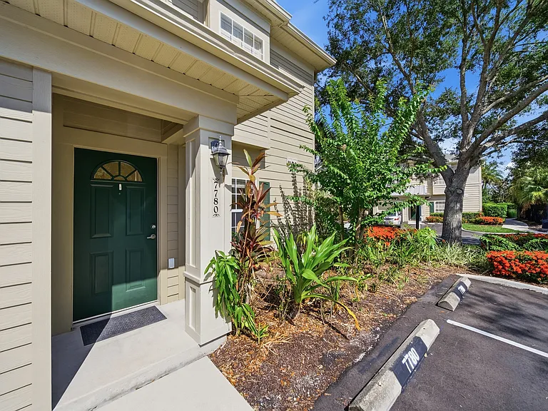 7780 Plantation Cir — Photo 28