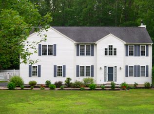3 Sidney Rd, Sturbridge, MA 01566