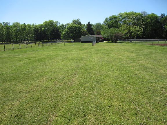 4th image of 260 Trojan Dr