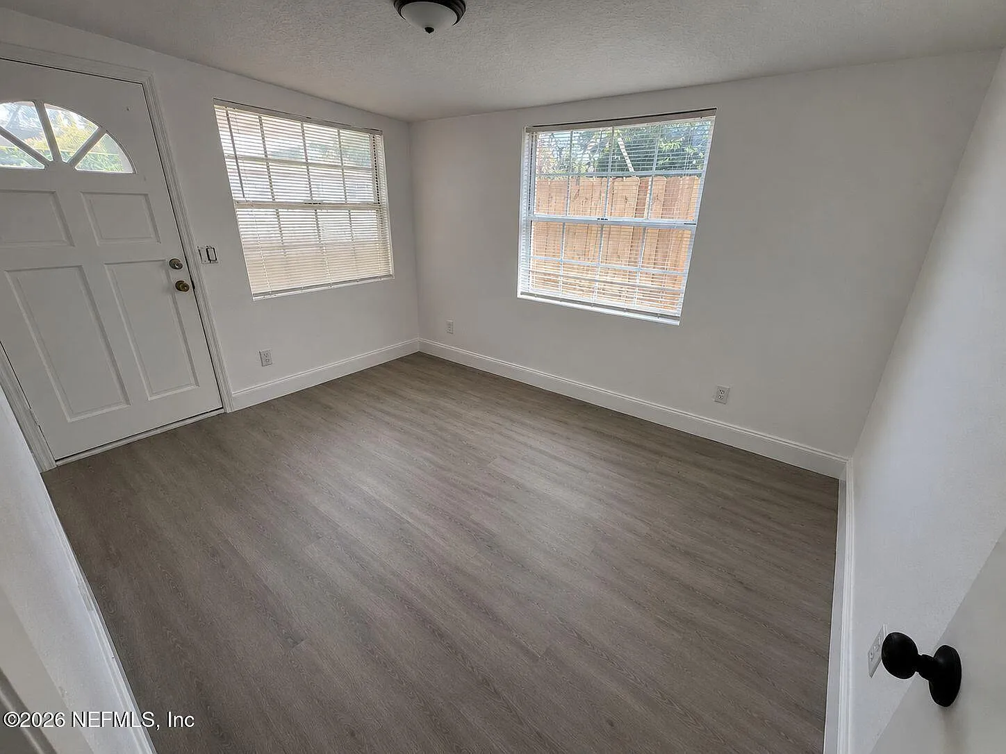 4 bed, 3.0 bath, 1411 sqft, $1,700 — Photo 2