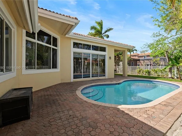 331 NW 119th Dr, Coral Springs, FL 33071