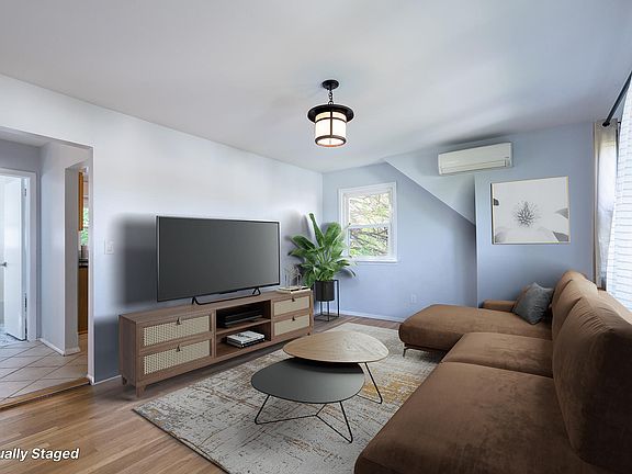5th image of 4 Westview Ave Floor 2