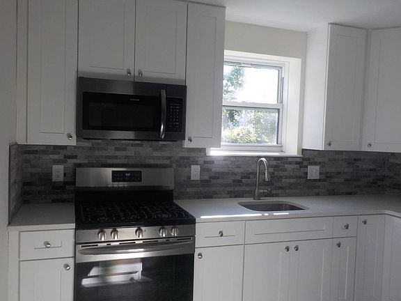 5th image of 72-01 Little Neck Pkwy Floor 2