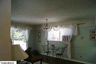 5th image of 19384 Hillsdale Dr