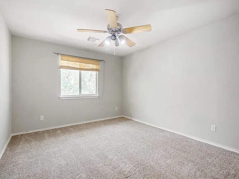 4229 Kingsburg Dr — Photo 25