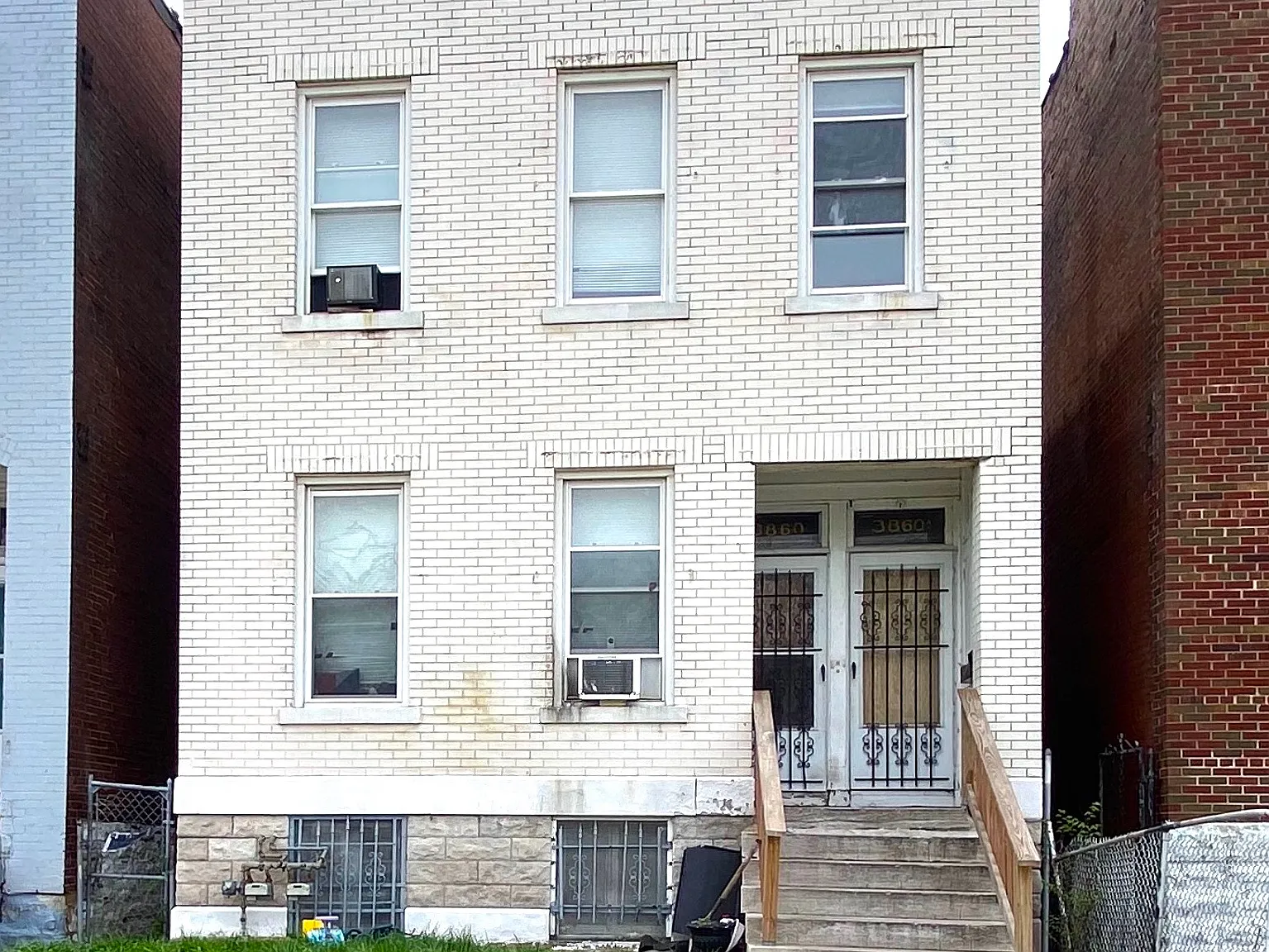 3 bed, 1250 sqft, $950 — Photo 1