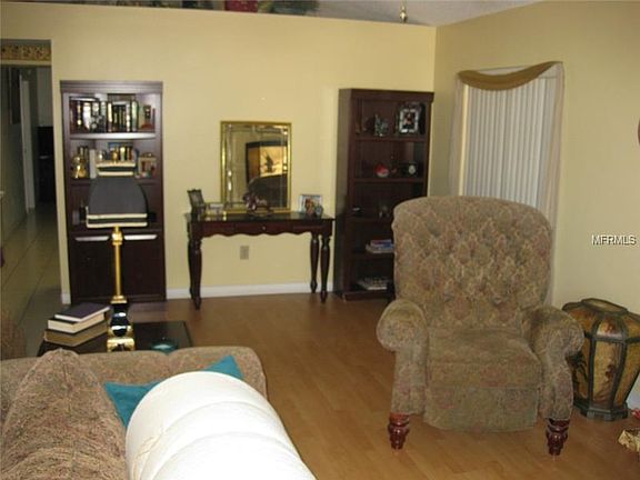 4th image of 5453 Friarsway Dr