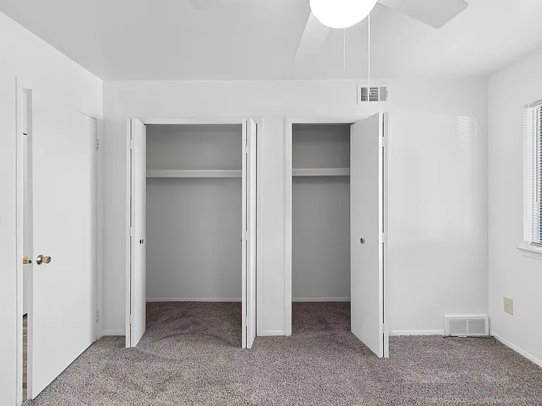 220 Park St — Photo 14
