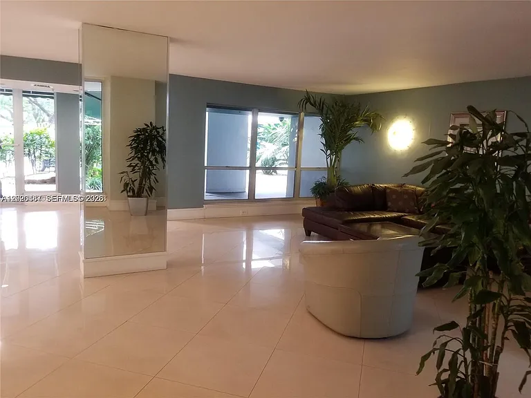 1700 N River Dr #1009 — Photo 7