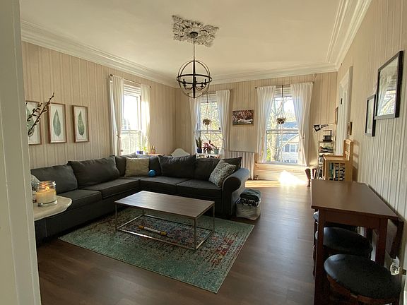 2nd image of 425 Middle St APT 4