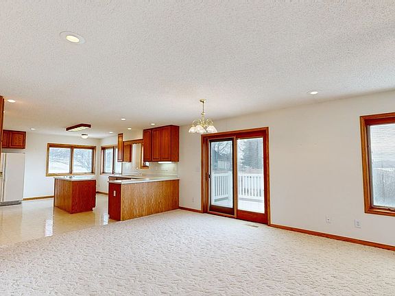 5th image of 400 N Wright St