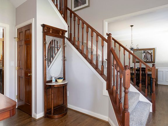 3rd image of 530 Termar Ct