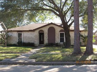 13523 Wimbledon Dr, Sugar Land, TX 77498