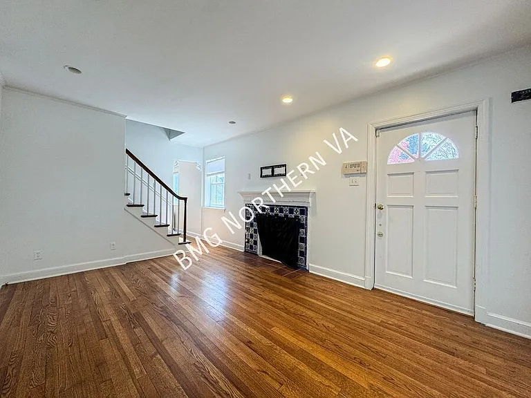 6600 Braddock Rd — Photo 4