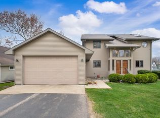 6981 Wil O Paw Rd, Coloma, MI 49038