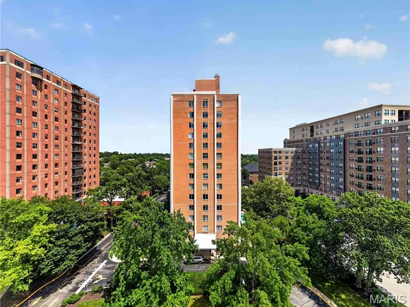 900 S Hanley Rd APT 4C, Saint Louis, MO 63105
