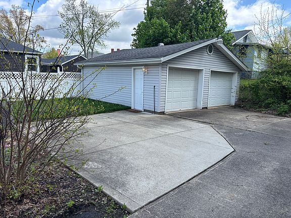 3rd image of 1538 Parkway Blvd