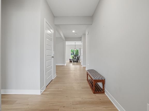 3rd image of 3241 Kent Dr