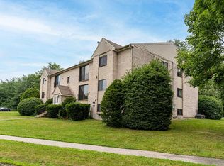 3 Brookside Dr APT 6, Exeter, NH 03833