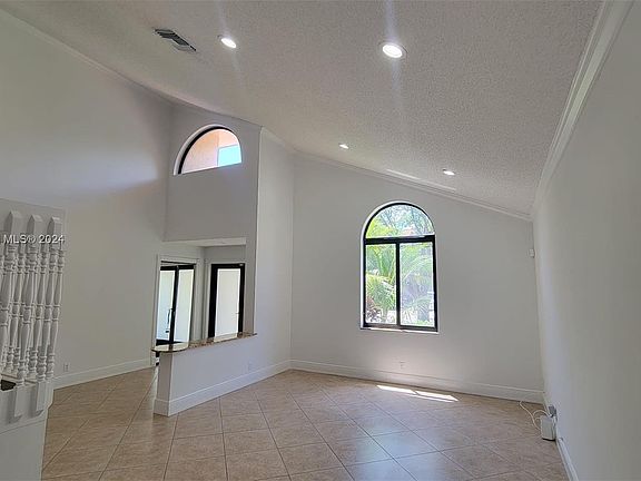 4th image of 1448 NW 105th Ave
