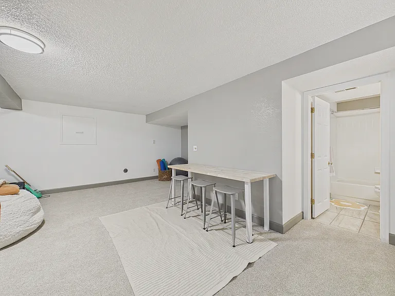 6975 Nile Ct — Photo 44