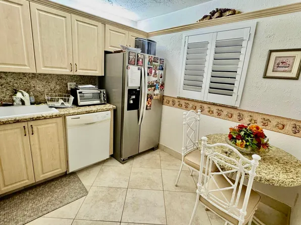 3100 Holiday Springs Boulevard, Margate, FL 33063