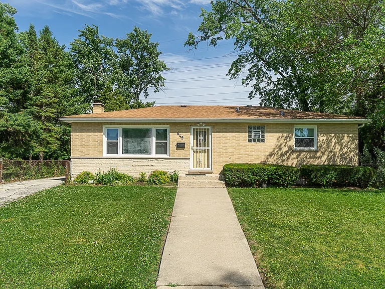 649 S Wisconsin Ave — Photo 1