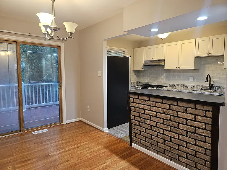 10 Sharpley Ct #20F — Photo 11