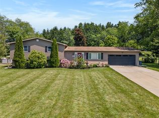 381 Golden Grove Rd, Baden, PA 15005